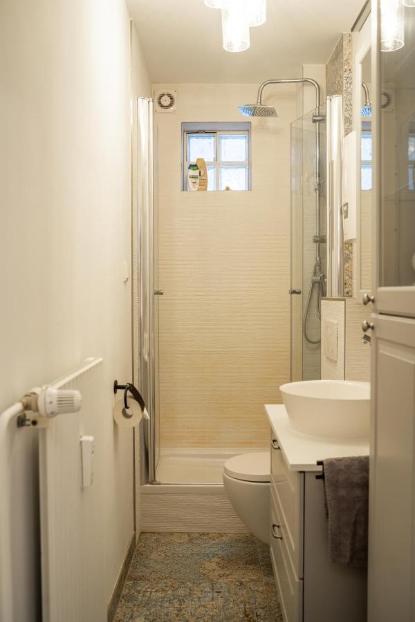 Kiel, Renovierte Innenstadtwohnung, 24h Check-in, 2 Kostenlose Fahrraeder Apartment Kiel
